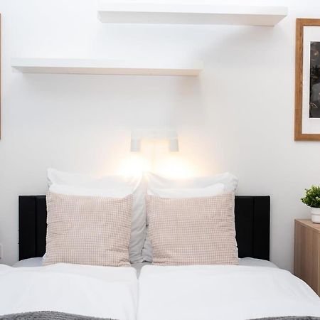 Extra Central - New - Charming Studio Budapest Bagian luar foto